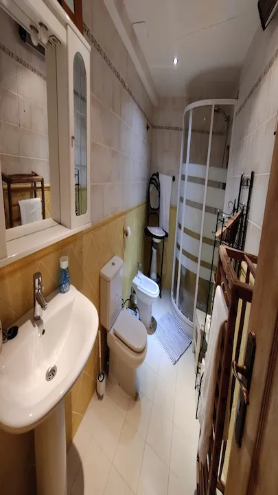 Baño completo planta superior